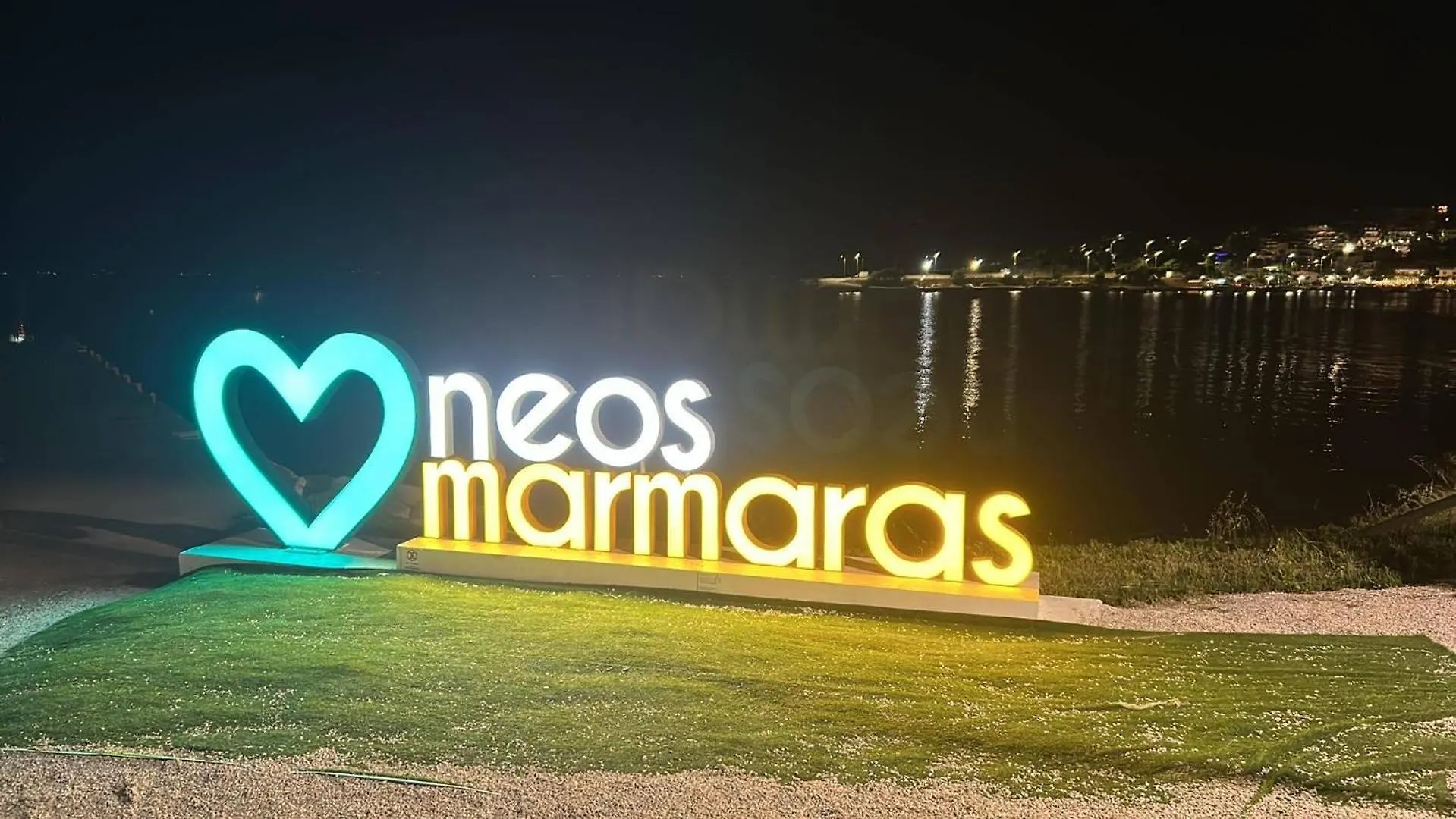 Escape Central Apartments Neos Marmaras