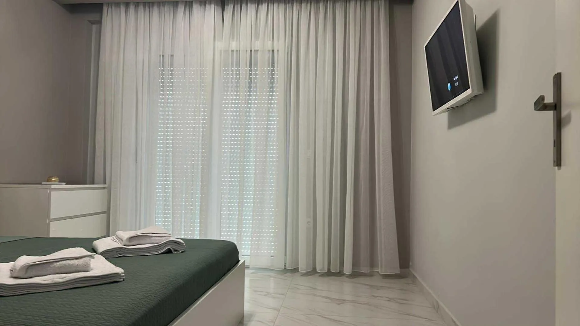 Escape Central Apartments Neos Marmaras